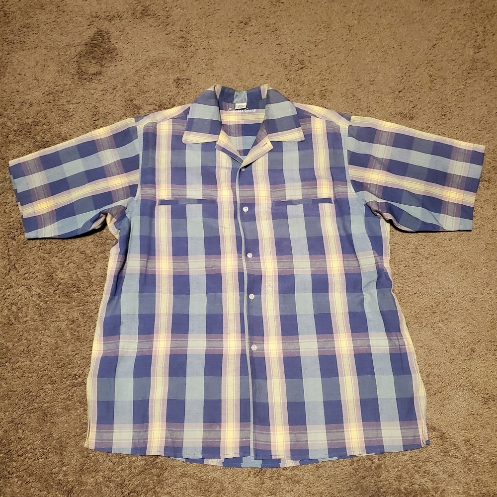 Short sleeve button up shirt